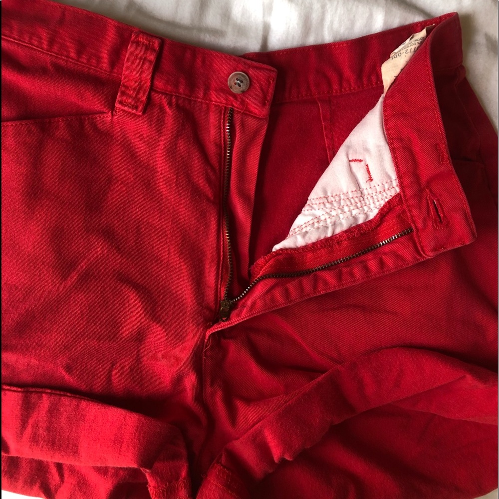 HIGH WAIST RED SHORTS